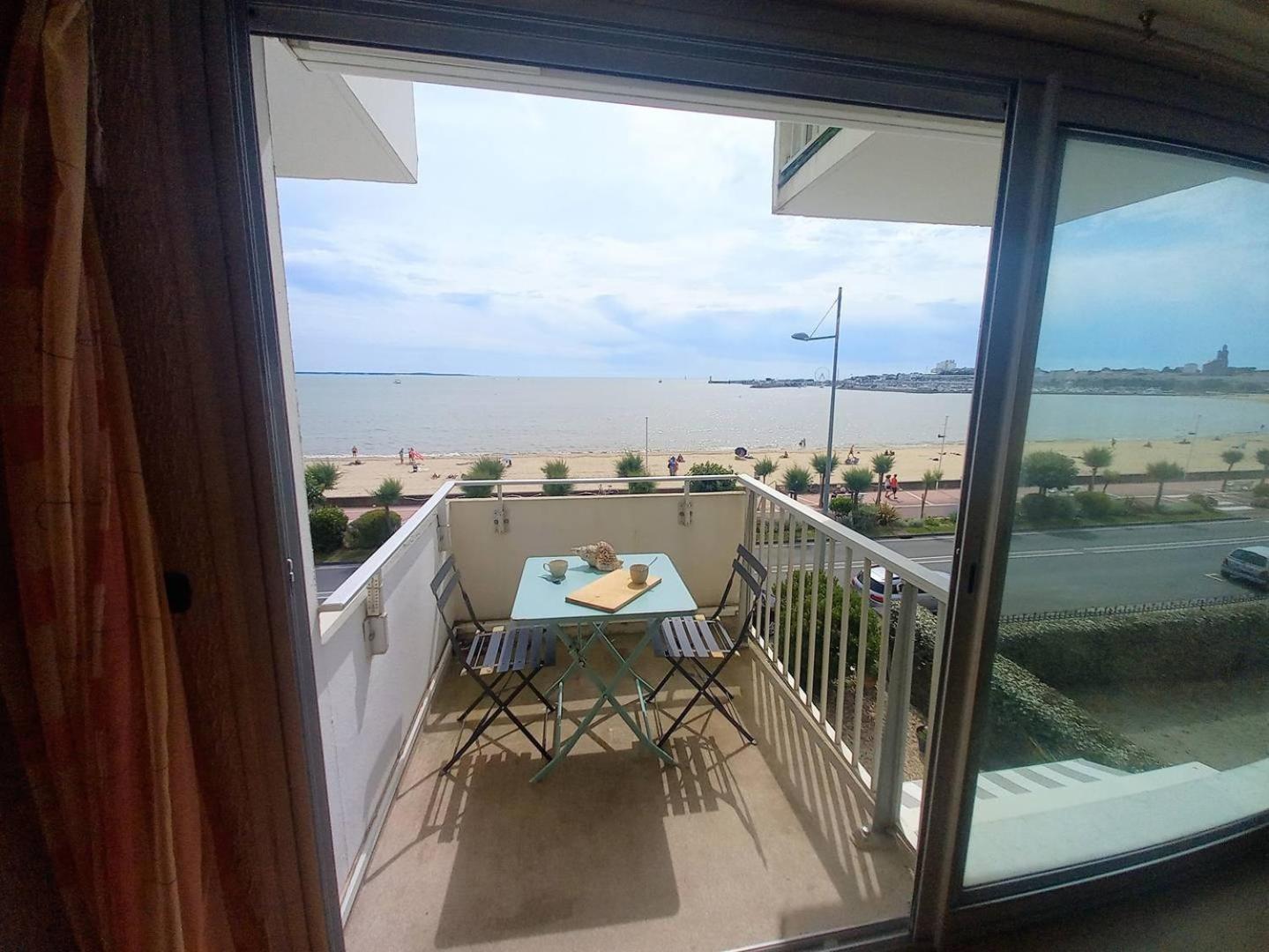 Royan - Vue Mer Pour Cet Appartement Face A La Plage - Grande Conche Exterior foto