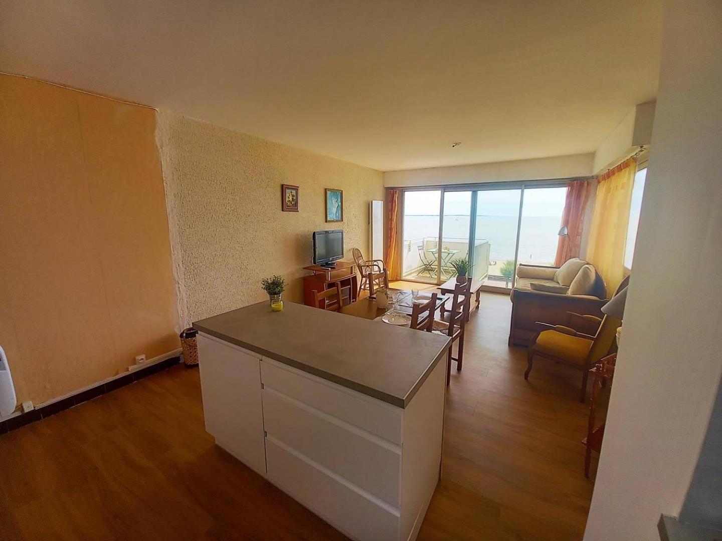 Royan - Vue Mer Pour Cet Appartement Face A La Plage - Grande Conche Exterior foto