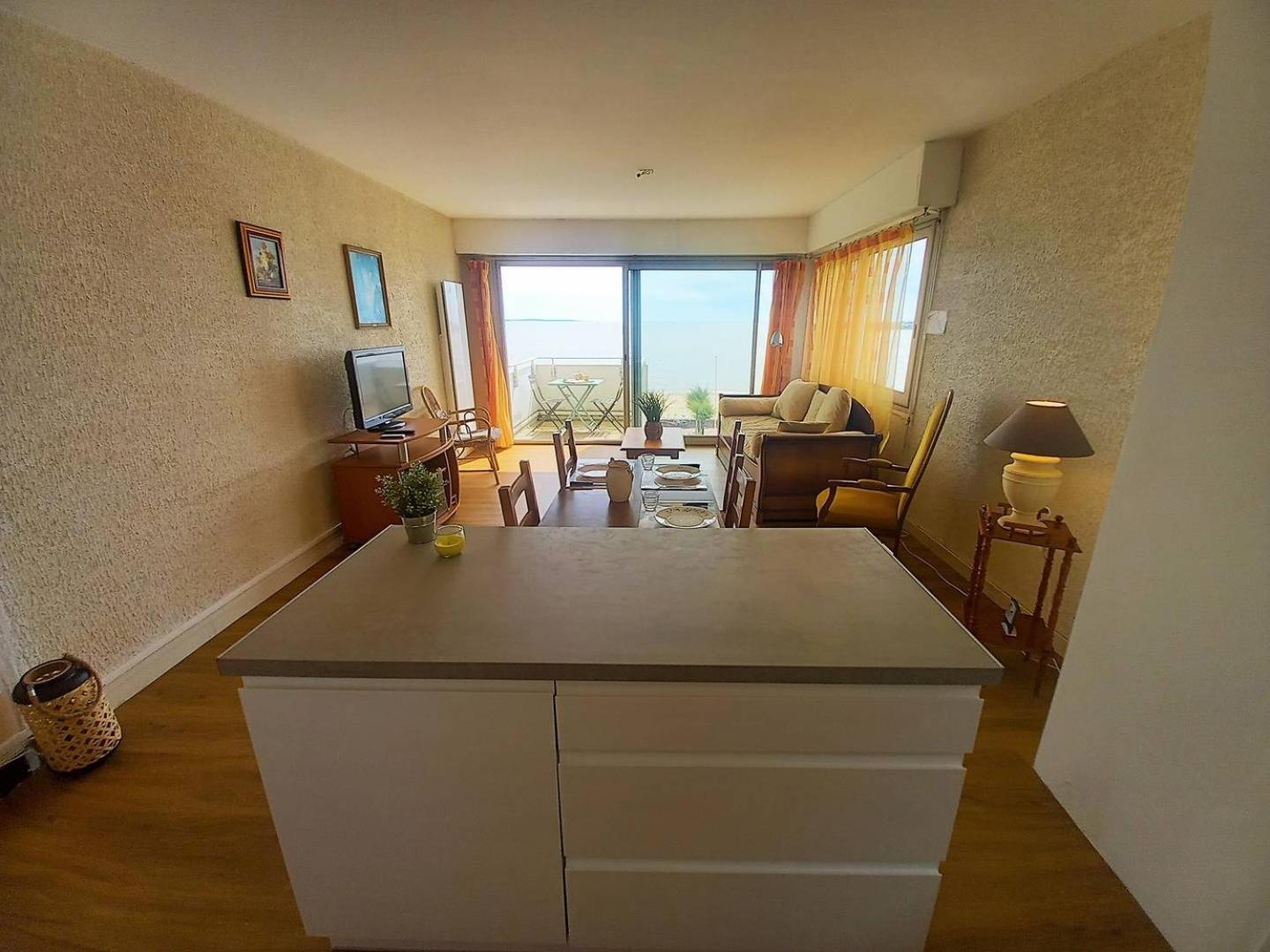 Royan - Vue Mer Pour Cet Appartement Face A La Plage - Grande Conche Exterior foto